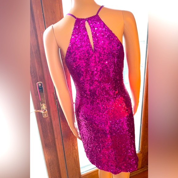 Lulu’s Hilaria Fuchsia Sequin Bodycon Mini Dress size Large - Picture 2 of 13